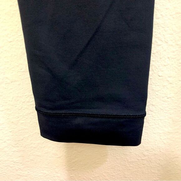 LULULEMON A Go Go Crop with Skirt in Black Women’s 6 Black/Twin Stripe. - Picture 9 of 13